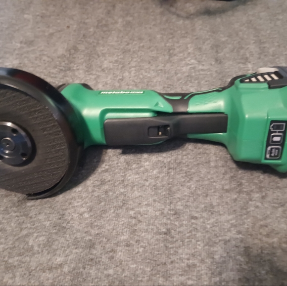 Metabo HTP cordless grinder - Picture 2 of 5